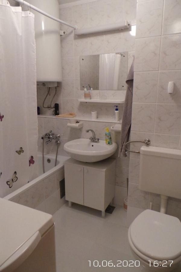 Walk Apartment Vukovar Eksteriør billede