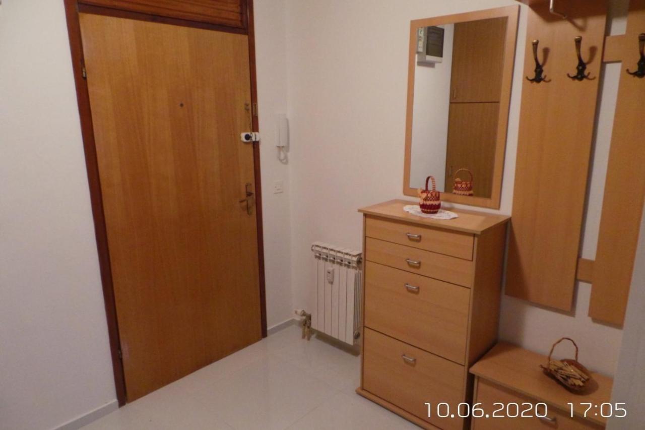 Walk Apartment Vukovar Eksteriør billede