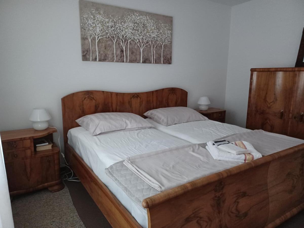 Walk Apartment Vukovar Eksteriør billede