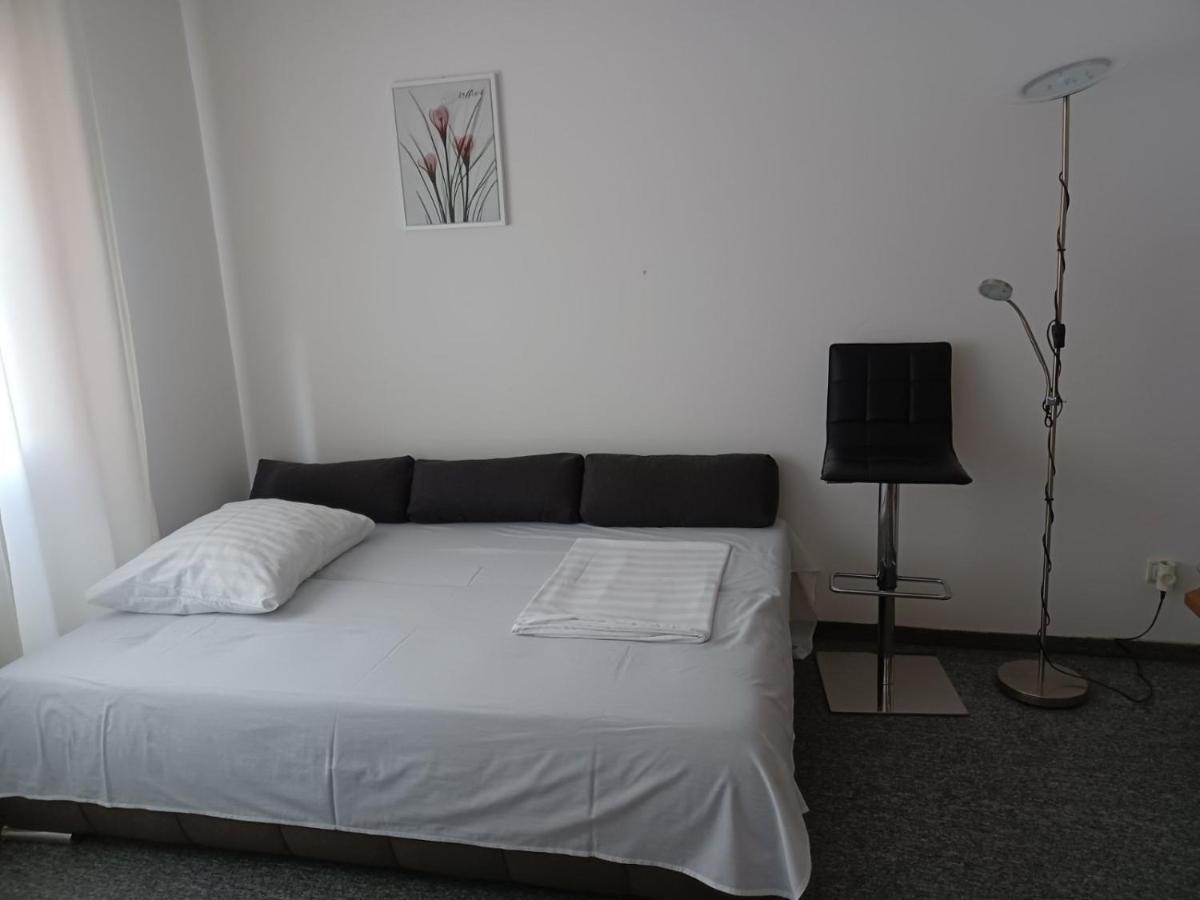 Walk Apartment Vukovar Eksteriør billede